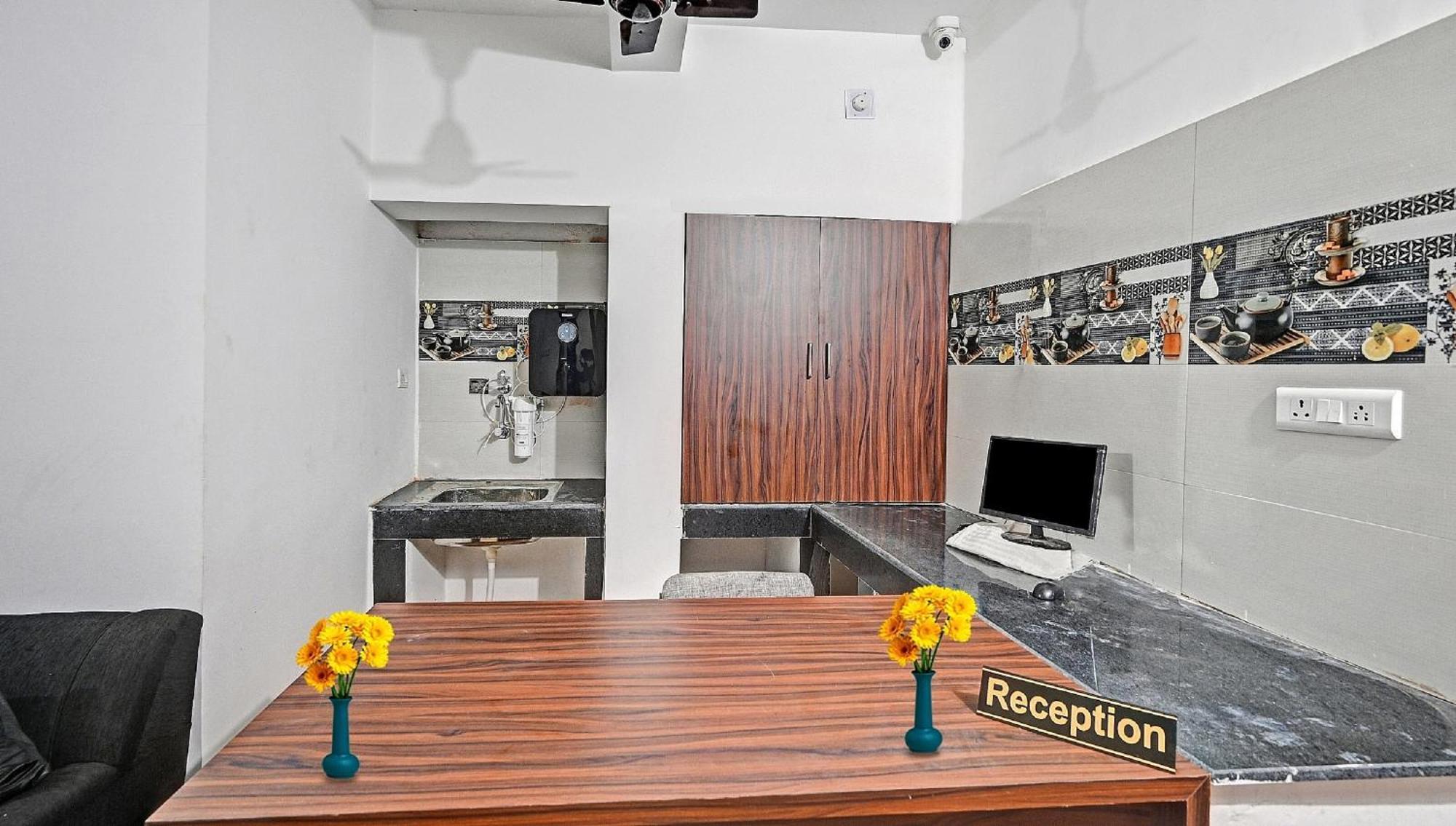 Capital O Madison Blue Hotel บูบันเนสชวาร์ ภายนอก รูปภาพ